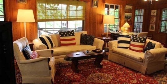 McMillan's Lake Sequoyah Retreat living room