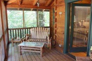 Buckberry Lodge MBR screened porch 2