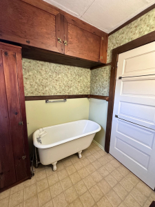 Powers-bathroom-main-2